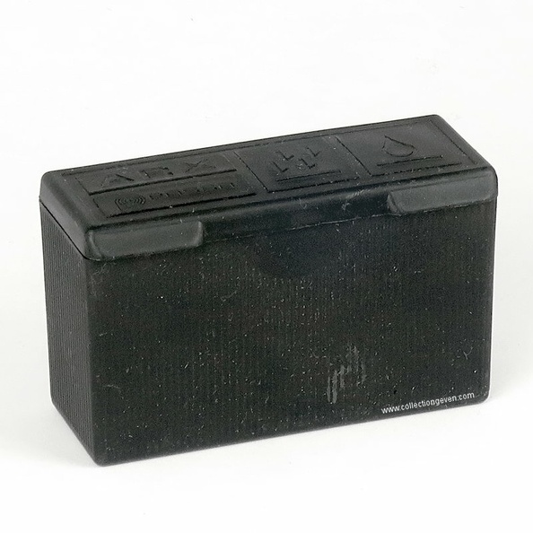 Cette boîte ARX de marque Posso permet de protéger 3 cartouches 135 des rayons X lors des passages au contrôle des aéroports.
Marque : POSSOFabricant : Posso
Pays : ???
Date de début : 9999Date de fin : 9999
Dimensions : 90 x 37 x 55 mmPoids : 76 g
Commentaires : Matériau : (C3H6)n + composé de métal lourd.
Liens web : -
Accessoire présenté :
N° de série : -
Accessoires : -
Notice : -
Commentaires : -
N° inventaire : ACC0142
ACC0142.jpg