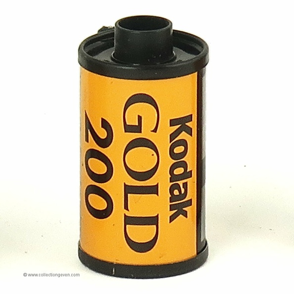 Film 135 : Kodak Gold 200(200 ISO, 24 poses, anglais)(ACC0869)