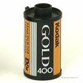 Film 135 : Kodak Gold 400<br />(400 ISO, 24 poses, anglais)<br />(ACC0883)