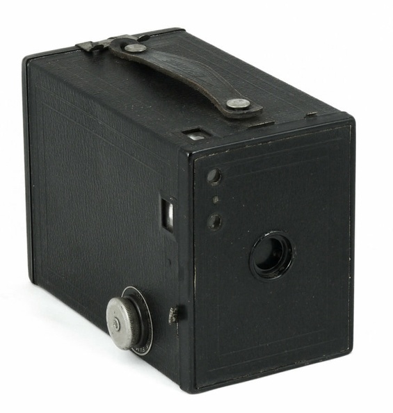 N° 2 Brownie, model F (Kodak) - 1931(var. 2, noir, UK)(APP2653)
