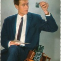 Homme assis avec un Rolleiflex<br />(CAP1458)