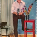 Homme debout avec un Rolleiflex(CAP1459)