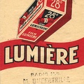 Pochette : Lumière Super Lumichrome 28°<br />(Radio M.B. Buffetrille, Rouen)<br />(NOT0316)