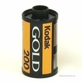 Film 135 : Kodak Gold 200<br />(200 ISO, 24 poses, anglais)<br />(ACC0876)
