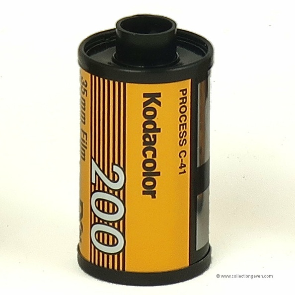 N° inventaire : ACC0878_01
Marque : KODAKFabricant : -
Pays : ?Langue : anglais
Date de début : 0Date de fin : 0
Type : cartouche 135 ; négatif couleur
Sensibilité : 200 ISO
Expiration : -
Nb vues : 24Format : 24 x 36 mm
Dimensions : h = 47 mm, Ø = 25 mm
Code DX : 512713
Notice : -
Commentaires : Film exposé
Liens web : -
ACC0878_01.jpg