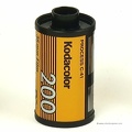 Film 135 : Kodak Kodacolor<br />(200 ISO, 24 poses, anglais)<br />(ACC0878)