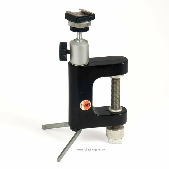 Ce petit pied peut être soit posé sur une table, soit fixé par un serre-joint. Il permet de fixer soit un appareil photo, soit un flash.
Marque : ROWIFabricant : Rowi International
Pays : Allemagne
Date de début : 9999Date de fin : 9999
Dimensions : h max = 150 mm (mode trépied)Poids : 177 g
Commentaires : -
Liens web : -
Accessoire présenté :
N° de série : -
Accessoires : -
Notice : -
Commentaires : -
N° inventaire : ACC1094_01
ACC1094_01.jpg