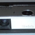 Instamatic 300 Pocket (Kodak) - 1972<br />(bouton bleu, logo noir)<br />(APP0288)
