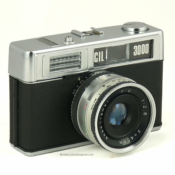 Nom : CIL 3000
Marque : LUMIEREFabricant : Halina
Publicité : -
Pays : Hong-Kong
Date de début : ~ 1975Date de fin : 0
Type : compact 24 x 36 (CFFH)
Dimensions, fermé : 127 x 86 x 78 mmOuvert : -
Poids : 355 g
Matière : plastiqueCouleur : noir, gris
Surf. sensible : cartouche 135Format : 24 x 36 mm
Objectif :
- Nom : Anastigmat F.C.Type : anastigmat
- Marque : ?
- Ouverture : 2,8Focale : 45 mm
- Fixation : fixeMonture : non interchangeable
Diaphragme :
- Type : 2 lamelles
- Ouverture : 2,8 à 16
Obturateur :
- Nom : -Type : central
- Marque : ?
- Vitesses : 1/30 s - 1/250 sPose : B
- Retardateur : non
- Armement : couplé à l'avance du film
Film, plaque :
- Compte-vues 1 : compteur 36 vues
- Protection 2 expos : oui
- Avancement : levier
Flash :
- Synchro : X
- Flash interne : non
Posemètre :
- Type : sélénium
- Plage : 7 - 17 IL
- Automatisme : manuel
Mise au point :
- Type : hélicoïdaleMinimum : 1 m
- Télémètre : non
Viseurs :
- Viseur 1 : collimaté avec repères de parallaxe
Autres :
Niveau à bulle : XXX
Porte-acc. 1 : sabot synchroniséPorte-acc. 2 : -
Écrou de pied : 1/4 "
Déc. vertical : -Horizontal : -
Bascule avant : -Arrière : -
Commentaires : -
Liens web :Sur le site collection-appareils.fr : voir ici
-
Appareil présenté :
N° de série : -
N° objectif : -N° obturateur : -
Accessoires : -
Notice : -
Commentaires : -
N° inventaire : APP1957_01
APP1957_01.jpg