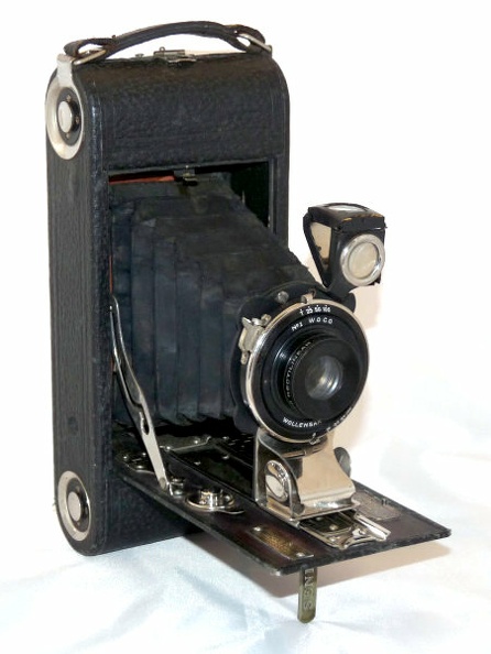 Nom : Folding Scout N° 2A
Marque : SENECAFabricant : Seneca Camera Mfg.
Publicité : XXX
Pays : XXX
Date de début : 0Date de fin : 0
Type : folding 6,5 x 11 (FMFP)
Dimensions, fermé : XXXOuvert : XXX
Poids : XXX
Matière : XXXCouleur : XXX
Surf. sensible : XXXFormat : 6,5 x 11 cm
Objectif :
- Nom : Rapid Rectilinear Type : XXX
- Marque : XXX
- Ouverture : XXXFocale : XXX
- Fixation : XXXMonture : XXX
Diaphragme :
- Type : XXX
- Ouverture : XXX
Obturateur :
- Nom : Woco N° 1 Type : XXX
- Marque : XXX
- Vitesses : XXXPose : XXX
- Retardateur : XXX
- Armement : XXX
Film, plaque :
- Compte-vues 1 : XXXCompte-vues 2 : XXX
- Protection 2 expos : XXX
- Avancement : XXX
Flash :
- Synchro : XXX
- Flash interne : XXX
Posemètre :
- Type : XXX
- Plage : XXX
- Automatisme : XXX
Mise au point :
- Type : XXXMinimum : XXX
- Télémètre : XXX
Viseurs :
- Viseur 1 : XXX
- Viseur 2 : XXX
- Viseur 3 : XXX
Autres :
Niveau à bulle : XXX
Porte-acc. 1 : XXXPorte-acc. 2 : -
Écrou de pied : XXX
Déc. vertical : XXXHorizontal : XXX
Bascule avant : XXXArrière : XXX
Commentaires : -
Liens web :-
Appareil présenté :
N° de série : XXX
N° objectif : XXXN° obturateur : XXX
Accessoires : -
Notice : XXX
Commentaires : -
N° inventaire : APP1968
APP1968
-
Nom: Folding Scout N° 2A
Marque: SENECA; fabricant: Seneca Camera Mfg.; publicité:
Pays: États-Unis
Date: début: ~ 1915 ; fin: ??
Type: (FMFP)
Dimensions: ?mm; poids: ?
Matière: ?; Couleur: ?
Surface sensible: ? ; format: 6,5 x 11 cm
Objectif: nom: Rapid Rectilinear ; fabricant: Wollensak ; ouv./focale: 1:8 f=XXX mm ; fixation : fixe
Diaphragme: type: iris ; ouvertures: 8 - 128
Obturateur: nom: Woco N° 1 ; fabricant: Wollensak ; vitesses: 1/25, 1/50, 1/100 s ; pose: T
Retardateur: ?; Armement: ?
Compte-vues: ?; Protection 2 expos: ?
Synchro flash: ?; flash intégré: ?
Posemètre: type: ?; plage: ?; automatisme: ?
Mise au point: type: ?; mini: ?; télémètre: ?
Décentrement vert.: ?; hor.: ?; bascule avant: ?; arrière: ?
Viseur: ?; Porte-accessoire: ?; Niveau: ?
Mode d'emploi: -
Commentaires:
-
Appareil présenté
N° de série: -
N° objectif: -; N° obturateur: -
Accessoires: ; sac: -
APP1968.jpg