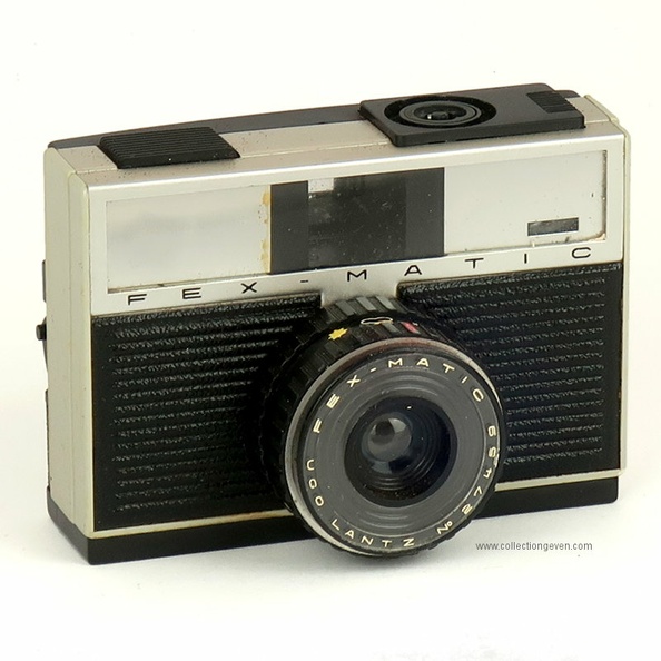Nom : Fex Matic (cube) (type 4)
Marque : FEXFabricant : XXX
Publicité : XXX
Pays : XXX
Date de début : 0Date de fin : 0
Type : compact 126 (CFFG)
Dimensions, fermé : XXXOuvert : XXX
Poids : XXX
Matière : XXXCouleur : XXX
Surf. sensible : film 126Format : 28 x 28 mm
Objectif :
- Nom : XXXType : XXX
- Marque : XXX
- Ouverture : XXXFocale : XXX
- Fixation : XXXMonture : XXX
Diaphragme :
- Type : XXX
- Ouverture : XXX
Obturateur :
- Nom : XXXType : XXX
- Marque : XXX
- Vitesses : XXXPose : XXX
- Retardateur : XXX
- Armement : XXX
Film, plaque :
- Compte-vues 1 : XXXCompte-vues 2 : XXX
- Protection 2 expos : XXX
- Avancement : XXX
Flash :
- Synchro : XXX
- Flash interne : XXX
Posemètre :
- Type : XXX
- Plage : XXX
- Automatisme : XXX
Mise au point :
- Type : XXXMinimum : XXX
- Télémètre : XXX
Viseurs :
- Viseur 1 : XXX
- Viseur 2 : XXX
- Viseur 3 : XXX
Autres :
Niveau à bulle : XXX
Porte-acc. 1 : XXXPorte-acc. 2 : -
Écrou de pied : XXX
Déc. vertical : XXXHorizontal : XXX
Bascule avant : XXXArrière : XXX
Commentaires : -
Liens web :-
Appareil présenté :
N° de série : XXX
N° objectif : XXXN° obturateur : XXX
Accessoires : -
Notice :
Commentaires : -
N° inventaire : APP2040
Nom: Fex Matic (cube) (type 4)
Marque: FEX; fabricant: -; publicité: -
Pays: France
Date: début: 1966; fin: 1972
Type: (CFFG)
Dimensions: 106x76x61mmmm; poids: ?
Matière: bakélite; Couleur: noir/gris
Surface sensible: film 126; format: 28x28mm
Objectif: nom: ?; fabricant:Ugo Lantz; ouv./focale: f8/35; fixation : fixe
Diaphragme: type: 2 lamelles coulissantes; ouvertures: f11(soleil),f8(soleil nuages)
Obturateur: nom: ?; fabricant: ?; vitesses: 1 vit.; pose: -
Retardateur: -; Armement: -
Compte-vues: fenêtre; Protection 2 expos: oui
Synchro flash: AM; flash intégré: amp. mag.
Posemètre: type: ?; plage: ?; automatisme: manuel
Mise au point: type: fixe; mini: ?; télémètre: -
Décentrement vert.: -; hor.: -; bascule avant: -; arrière: -
Viseur: simple; Porte-accessoire: -; Niveau: -
Mode d'emploi: -
Commentaires:
boitier bakélite, 2ème moule
façade grise
Appareil présenté
N° de série: -
N° objectif: 27459; N° obturateur: ?
Accessoires:
APP2040.jpg