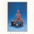 Enfant assis sur un Leica M6 « Tiens dans ta main tes rêves d'homme »(CAP0074)