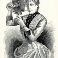 Pochette de Bourdin tenue par une femme(CAP0115)
