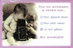 Carte d'anniversaire: bébé avec Mamiya C330(CAP0240)