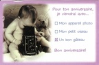 Carte d'anniversaire: bébé avec Mamiya C330(CAP0240)