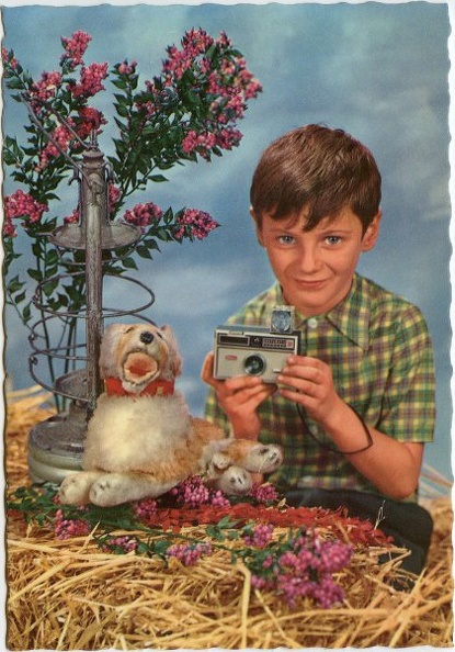 Enfant avec un Instamatic 100
CAP0918
-
Pub photo: Kodak
Texte recto: ?
Texte verso: ?
Vue recto: ?
Date: ?1965
Pays: France
Editeur / imprimeur: Picard
Type: ?
Fête: -
Dos: ?
Ecrite: ?; Timbre: ?; Date d'oblitération / lieu: ?
Forme: ?
Format: 103x149mm
Appareil présenté: ?
Référence: G.P. La Rose 380
Commentaires:
CAP0918.jpg
