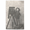 Enfant photographe<br />(CAP1905)
