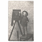 Enfant photographe(CAP1905)