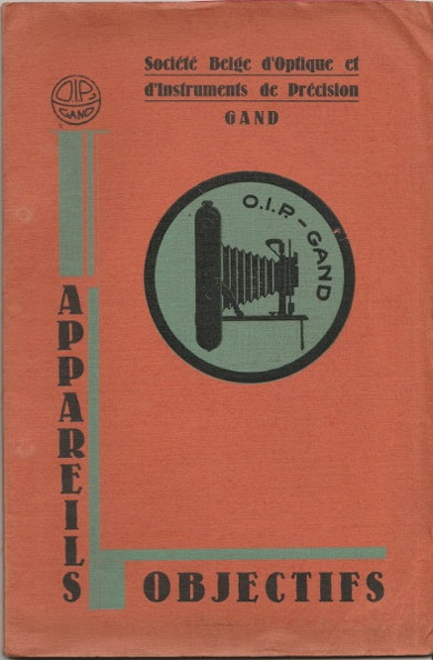 Marque: Société Belge d'Optique et d'Instruments de précision, Gand
Date: 1929
Langue: fr
Auteur: -
Table des matières:
- Objectifs: Miror, Major, Labor, Melior
- Lentilles Télex, Portrex, écrans Orthor
- Appareils: Nivamar, Nivator, Nivor, Nivotex, Nivax, Nival, Nivalette
- Actinomètre O.I.P.
Commentaires:
Optique photographique O.I.P.
+ 2 pages: tarif 1930
+ 2 pages: concours O.I.P. 1929 et publicité pour les papiers Bromor, Mirtis, Union Chimique Belge Fotobel
+ 2 pages: jumelles de campagne
Pages: 28+6 Format: 162x248mm
CAT0340.jpg