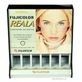 Distributeur de films Fujicolor Reala (Fuji)<br />(GAD0456)