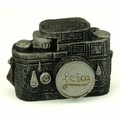 Leica en résine<br />(GAD1335)