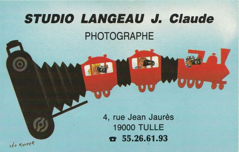 Carte de visite, Léo Kouper, Studio J.C. Langeau, Tulle
NOT0531
-
Pays: France
Date: ~1990
Appareil présenté:
Folding avec un long soufflet en forme de train
Dimensions: 115x74mm
Commentaires:
Studio J.C. Langeau, Photographe, Tulle
NOT0531_01.jpg