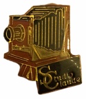 Studio Claude(PIN0753)