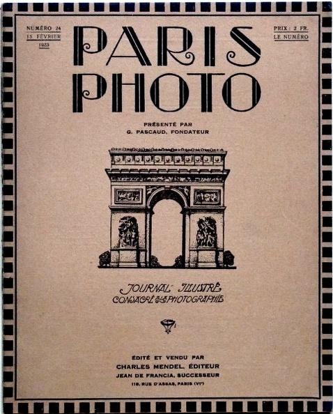 N° 24 de 15.2.1923
Publicités:
- Pellicules Plavic
- Plaques et papiers B.P.A. Bauchet
- Plaque Reporter As de Trèfle
- Le nouveau Stéréospido Gaumont
- Révélateur Pyrocatéchine Etoile B, Poulenc
- Projecteur Pathé-Baby
- Agrandisseur Noxa
- Goerz, folding Roll Tengor
- Objectifs Carl Zeiss Iéna
- Photo Madeleine, Paris
- Ét. Union: tireuse P.L., APpareils Curt Bentzin
- Papiers Illingworth Zigas, Zigo
Table des matières:
- Le procédé à l'huile
- La photographie à la lumière artificielle
- Le virage en sépia
- Les objectifs pour agrandissement
REV-JF1923-24.jpg
