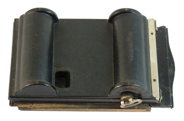 ACC0622
-
Nom: Adaptateur Rollex
Fabricant: ?
Pays: ?
Date: < 1934
Commentaires: -
ACC0622_01.jpg