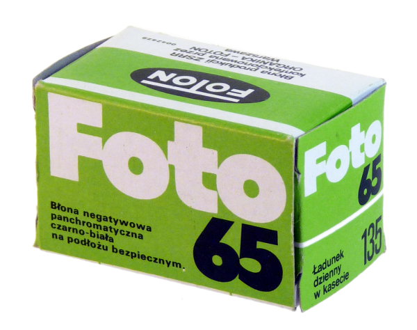 Film 135 : Foton Foto 65(64 ISO, 36 poses, polonais)(ACC0667)