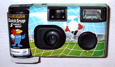 Nom : Quicksnap Super 800, Mondial 98 (football)
Marque : FUJICAFabricant : XXX
Publicité : XXX
Pays : XXX
Date de début : 0Date de fin : 0
Type : jetable 24 x 36 (PFFH)
Dimensions, fermé : XXXOuvert : XXX
Poids : XXX
Matière : XXXCouleur : XXX
Surf. sensible : Supéria 800, 27pFormat : 24 x 36 mm
Objectif :
- Nom : XXXType : XXX
- Marque : XXX
- Ouverture : XXXFocale : XXX
- Fixation : XXXMonture : XXX
Diaphragme :
- Type : XXX
- Ouverture : XXX
Obturateur :
- Nom : XXXType : XXX
- Marque : XXX
- Vitesses : XXXPose : XXX
- Retardateur : XXX
- Armement : XXX
Film, plaque :
- Compte-vues 1 : XXXCompte-vues 2 : XXX
- Protection 2 expos : XXX
- Avancement : XXX
Flash :
- Synchro : XXX
- Flash interne : XXX
Posemètre :
- Type : XXX
- Plage : XXX
- Automatisme : XXX
Mise au point :
- Type : XXXMinimum : XXX
- Télémètre : XXX
Viseurs :
- Viseur 1 : XXX
- Viseur 2 : XXX
- Viseur 3 : XXX
Autres :
Niveau à bulle : XXX
Porte-acc. 1 : XXXPorte-acc. 2 : -
Écrou de pied : XXX
Déc. vertical : XXXHorizontal : XXX
Bascule avant : XXXArrière : XXX
Commentaires : -
Liens web :-
Appareil présenté :
N° de série : XXX
N° objectif : XXXN° obturateur : XXX
Accessoires : -
Notice : XXX
Commentaires : -
N° inventaire : APP0738
Nom: Quicksnap Super 800, Mondial 98 (football)
Marque: FUJICA; fabricant: ?; publicité: -
Pays: EU
Date: début: -1998 (1.2000) ; fin: ??
Type: (PFFHf)
Dimensions: 108x56x32mm; poids: 90
Matière: plastique; Couleur: vert/bleu/noir
Surface sensible: Supéria 800, 27p; format: 24x36mm
Objectif: nom: ?; fabricant:?; ouv./focale: f10/32; fixation : fixe
Diaphragme: type: fixe; ouvertures: f10
Obturateur: nom: ?; fabricant: ?; vitesses: 1 vit.; pose: -
Retardateur: -; Armement: -
Compte-vues: compteur; Protection 2 expos: oui
Synchro flash: X; flash intégré: électronique
Posemètre: type: -; plage: -; automatisme: -
Mise au point: type: fixe; mini: 1m; télémètre: -
Décentrement vert.: -; hor.: -; bascule avant: -; arrière: -
Viseur: galilee; Porte-accessoire: -; Niveau: -
Mode d'emploi: sur boite
Commentaires:
-
Appareil présenté
N° de série: -
N° objectif: -; N° obturateur: -
Accessoires: -; sac: -
APP0738.jpg