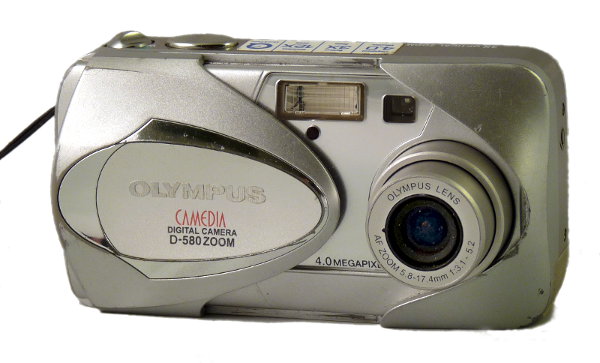 Camedia D-580 Zoom (Olympus) - 2004(APP2090)