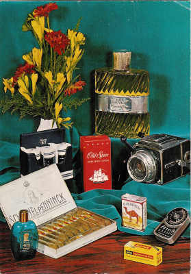 CAP0680
-
Pub photo: Hasselblad
Texte recto: ?
Texte verso: ?
Vue recto: ?
Date: ?1960
Pays: Pays-Bas
Editeur / imprimeur: Vita Nova
Type: ?
Fête: -
Dos: ?
Ecrite: ?; Timbre: ?; Date d'oblitération / lieu: ?
Forme: ?
Format: 101x144mm
Appareil présenté: ?
Référence: VN 151
Commentaires:
CAP0680.jpg