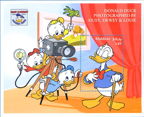 Donald Duck photographed by Huey, Dewey & Louie (Maldives) - 1995(PHI0567)