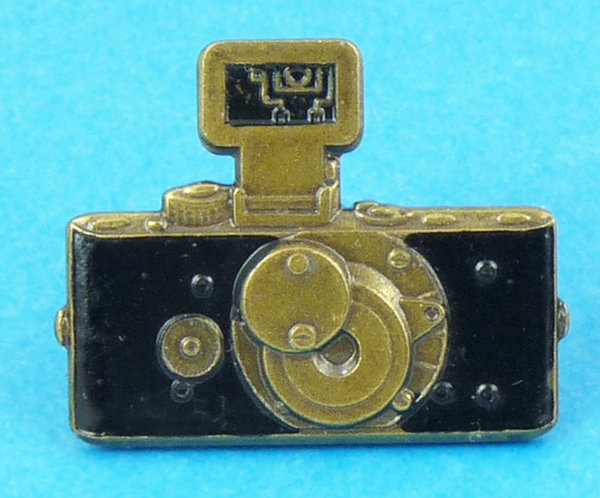Leica UR
PIN0776
-
Marque : Leitz
Fabricant : ?
Date : 1997
Pays : ?
Dimensions : 21 x 16 mm
Commentaires : -
PIN0776_01.jpg