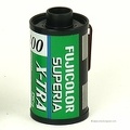 Film 135 : Fujicolor Superia X-TRA<br />(400 ISO, 12 poses, anglais)<br />(ACC0887)